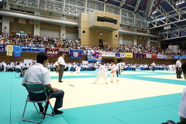 柔道大会試合風景