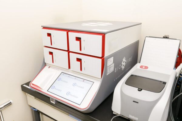 遺伝子検査(FilmArray)