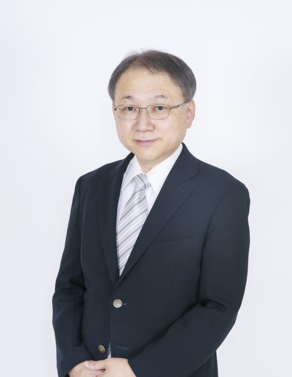 萩野　哲男様（院長）スーツ2